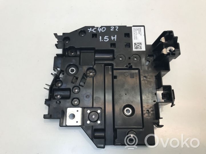 Volvo XC40 Saugiklių dėžė (komplektas) 32265898