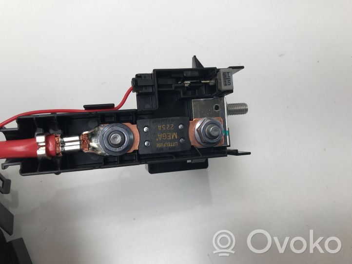 Volvo XC40 Câble de batterie positif 32331512