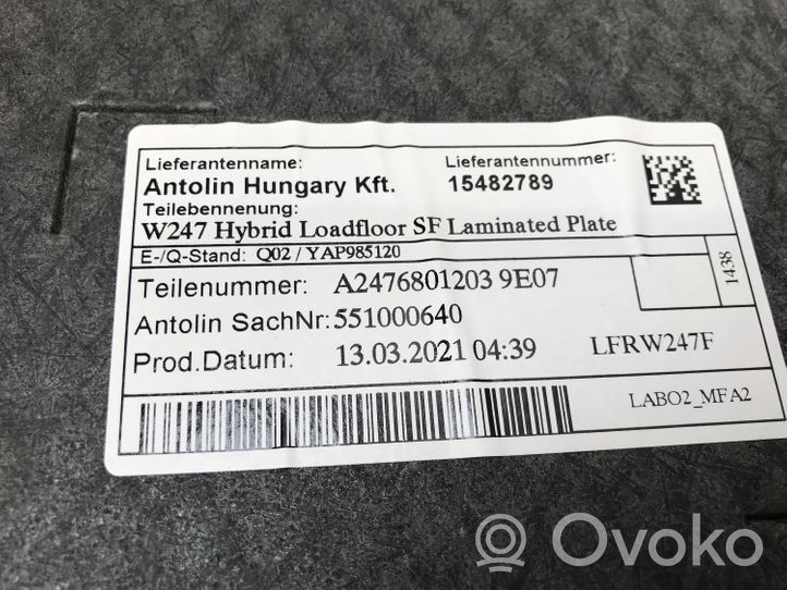 Mercedes-Benz GLA H247 Tavaratilan kaukalon tekstiilikansi A2476801203