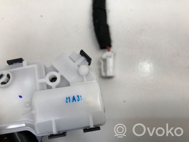 Nissan Qashqai J12 Verrouillage du bouchon du réservoir de carburant 21A31