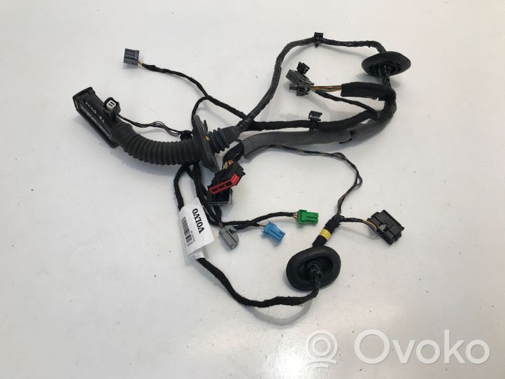 Volvo XC40 Cablaggio/alloggiamento cablaggio della portiera anteriore 32218853