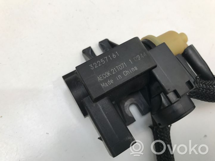 Volvo XC40 Turbo solenoid valve 32257161