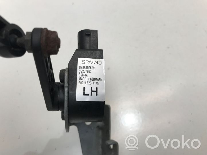 Volvo XC40 Sensore di livello faro/fanale 32221957