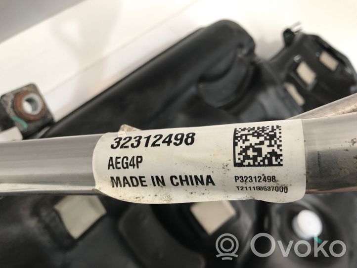 Volvo XC40 Serbatoio del carburante 32325103