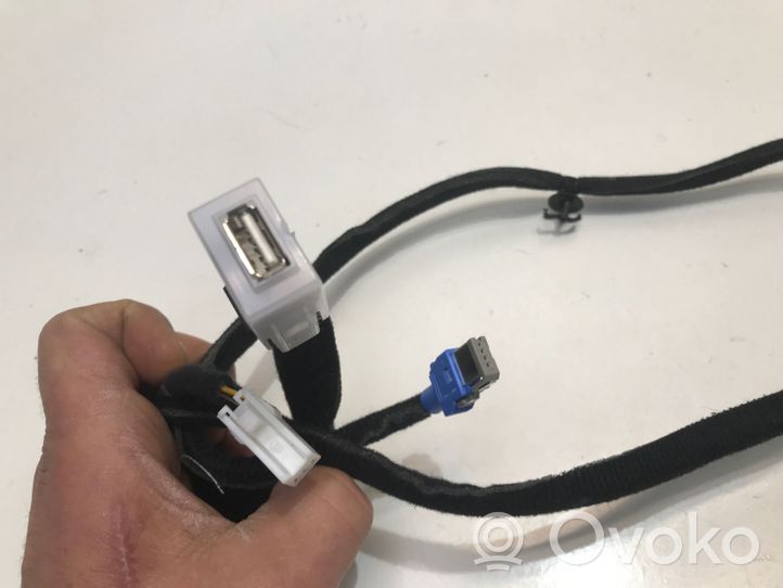 Hyundai i20 (BC3 BI3) Connecteur/prise USB 96120T7250