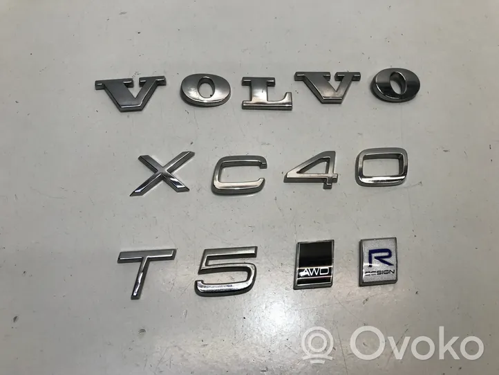 Volvo XC40 Logo/stemma case automobilistiche 