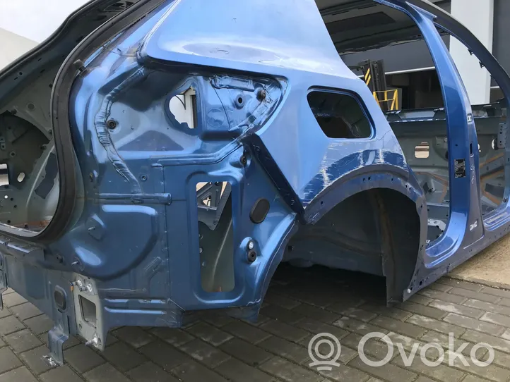 Volvo XC40 Ćwiartka tylna 