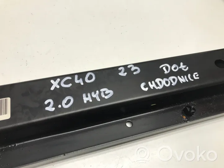 Volvo XC40 Panel mocowanie chłodnicy / dół 32333099