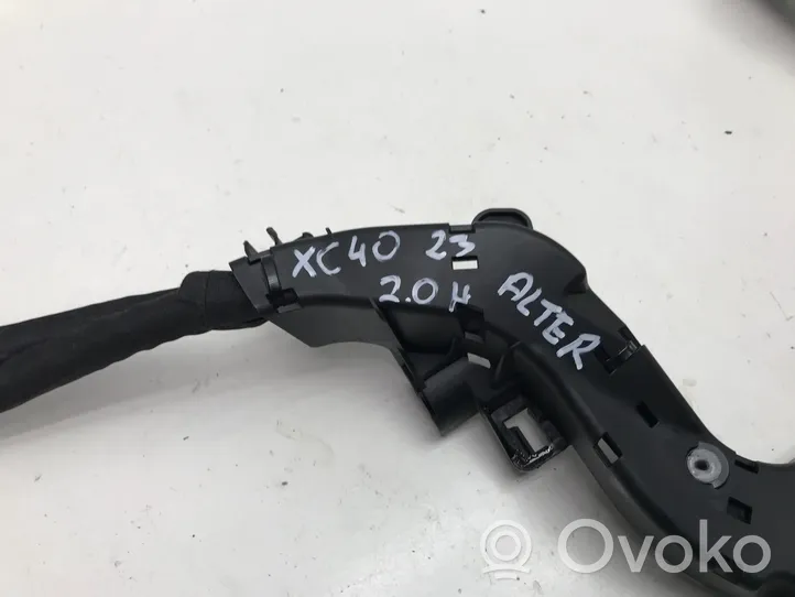 Volvo XC40 Faisceau de câbles générateur d'alternateur 32301372