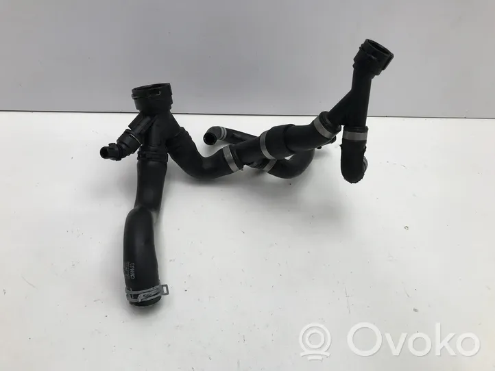 Volvo XC40 Tuyau de liquide de refroidissement moteur 8891054200