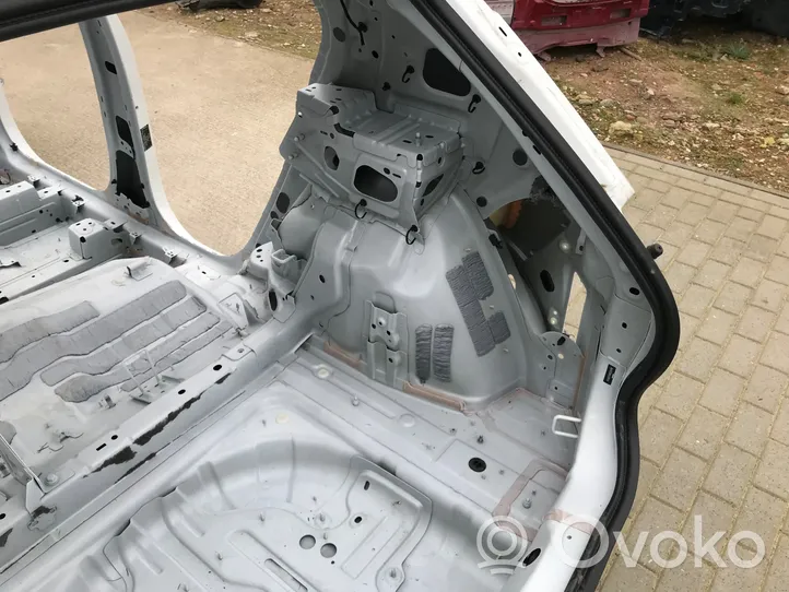 Volvo XC40 Ćwiartka tylna 