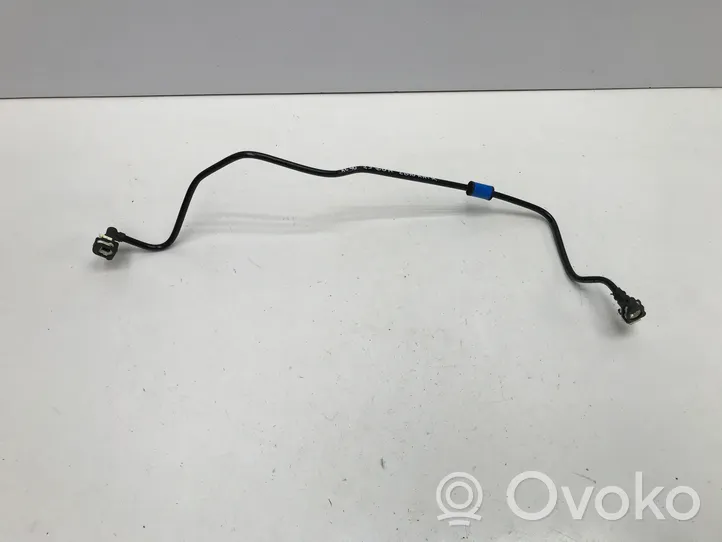 Volvo XC40 Fuel line pipe 32242014