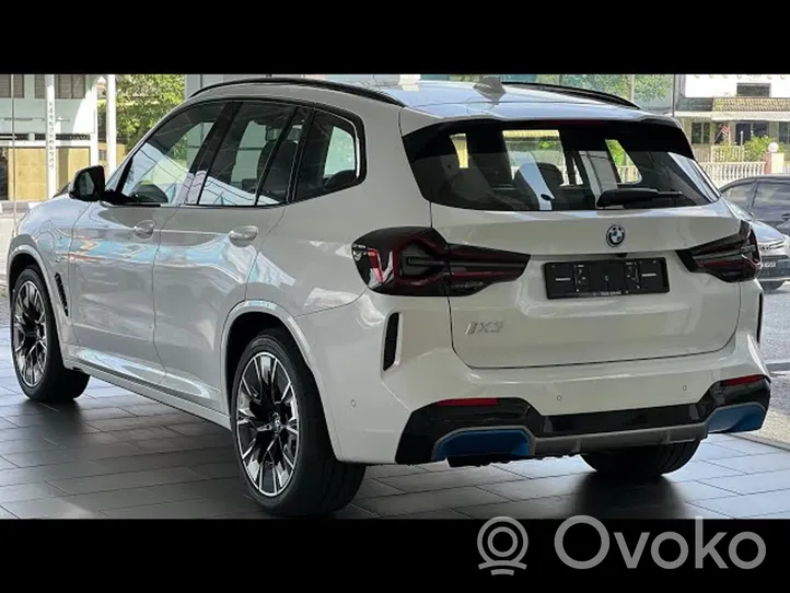 BMW iX3 G08 Pannello laterale anteriore 