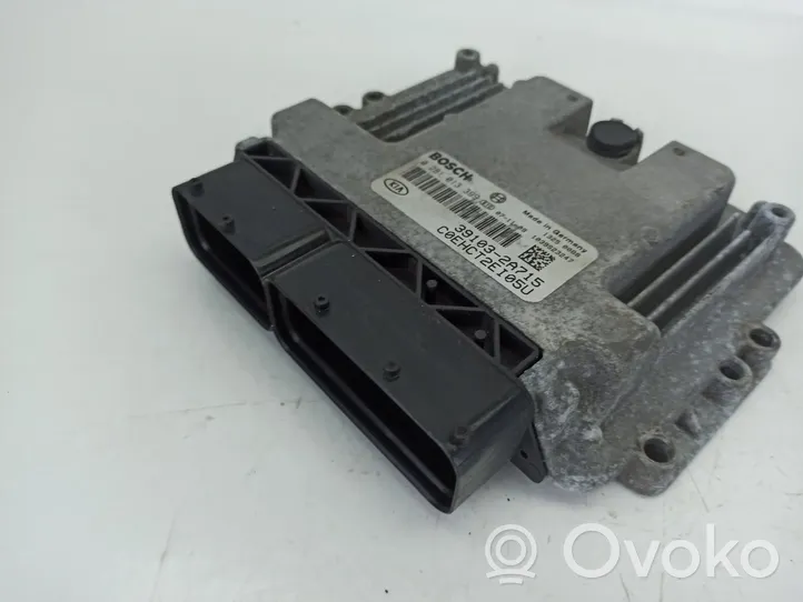 KIA Ceed Sterownik / Moduł ECU 391032A715