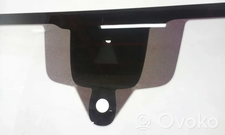 Audi Q7 4M Front windscreen/windshield window B67822