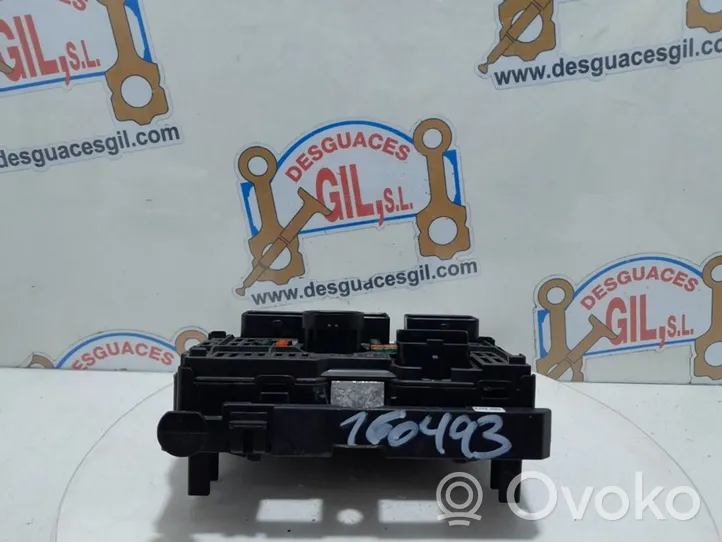 Peugeot 407 Module de fusibles 9656086180