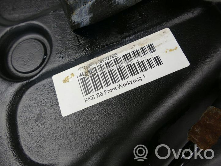 Audi A4 S4 B6 8E 8H Réservoir de carburant 