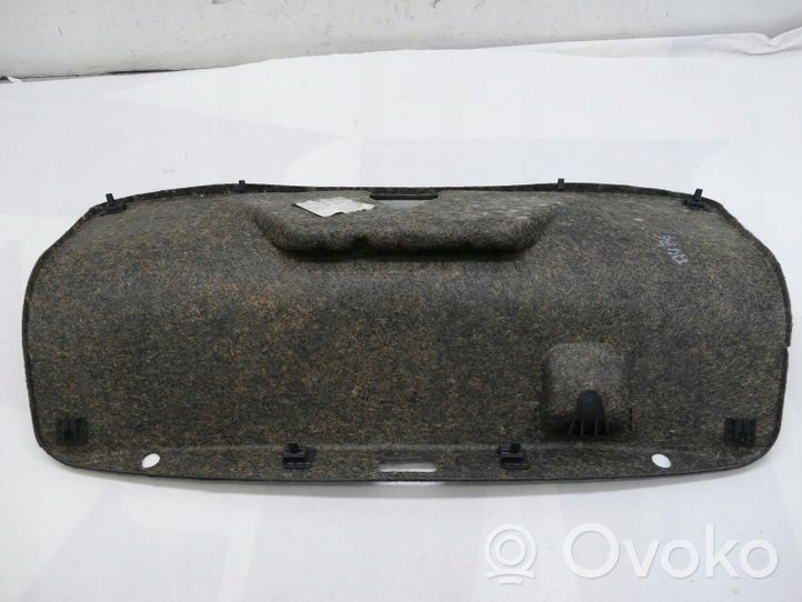 Audi A4 S4 B6 8E 8H Takaluukun alaosan verhoilu 8E5867975A