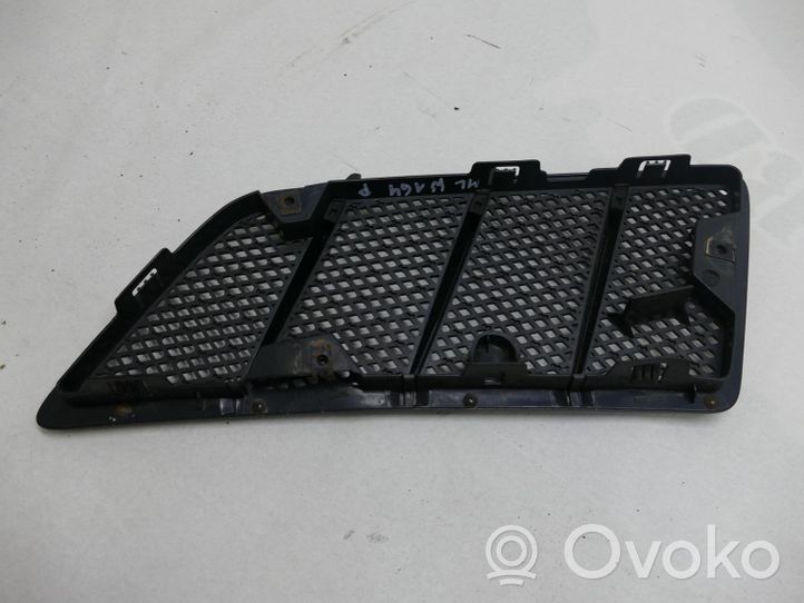 Mercedes-Benz ML W164 Grille calandre de capot 1648801405