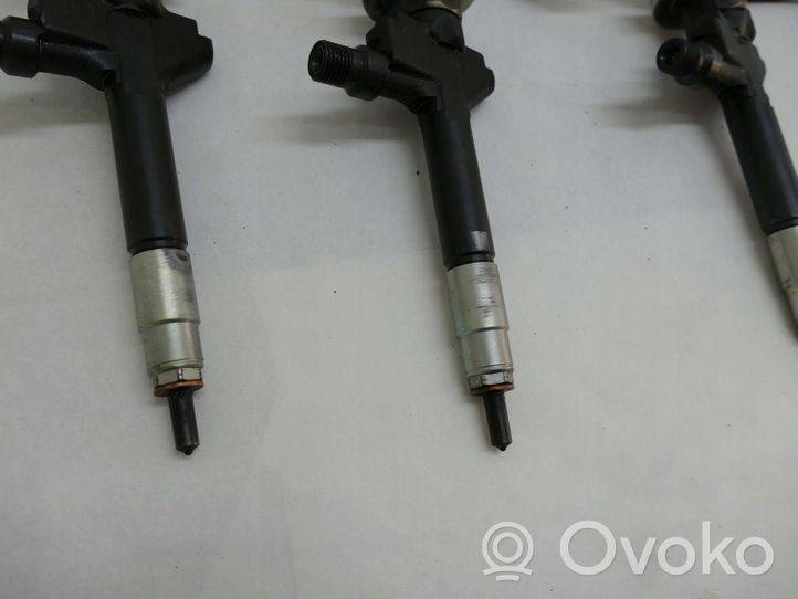 Mazda MPV II LW Injecteur de carburant 13H50