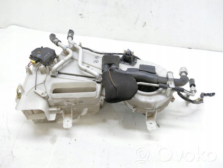 Mazda MPV II LW Sisälämmityksen ilmastoinnin korin kokoonpano 0638000460