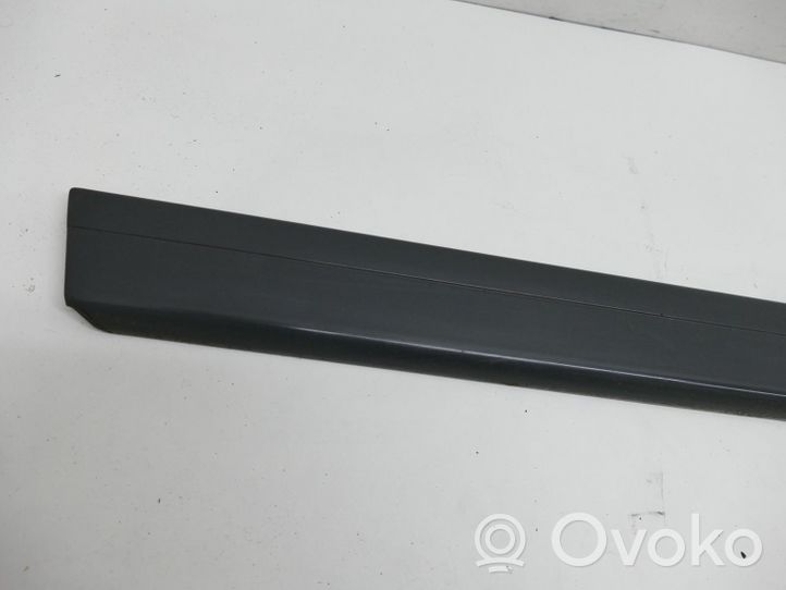 Mercedes-Benz E W124 Rivestimento portiera posteriore (modanatura) 