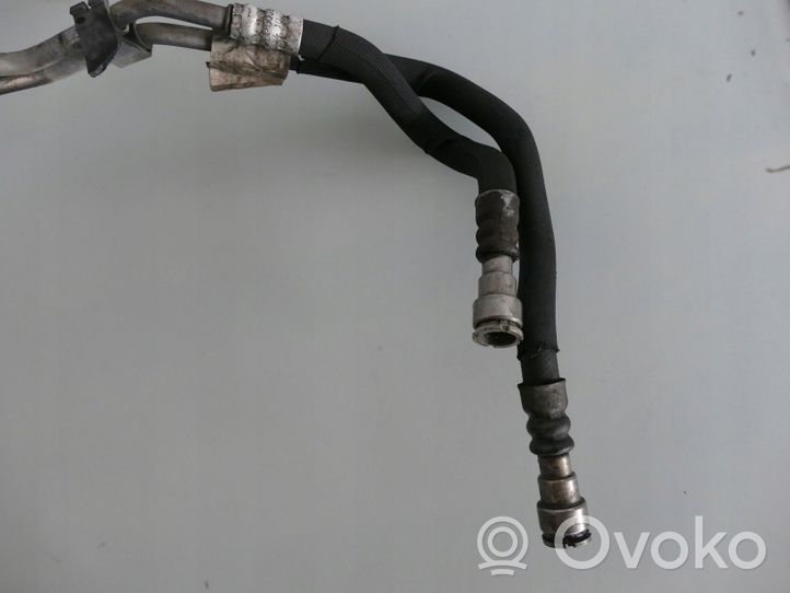 Land Rover Range Rover Sport L320 Tubo flessibile del radiatore dell’olio del cambio 