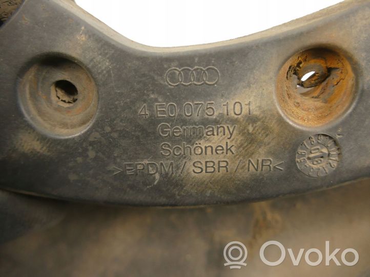 Audi A8 S8 D3 4E Garde-boue arrière 4E0075101