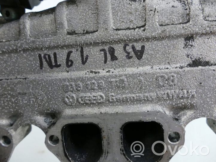 Audi A3 S3 8L Kolektor ssący 038129713