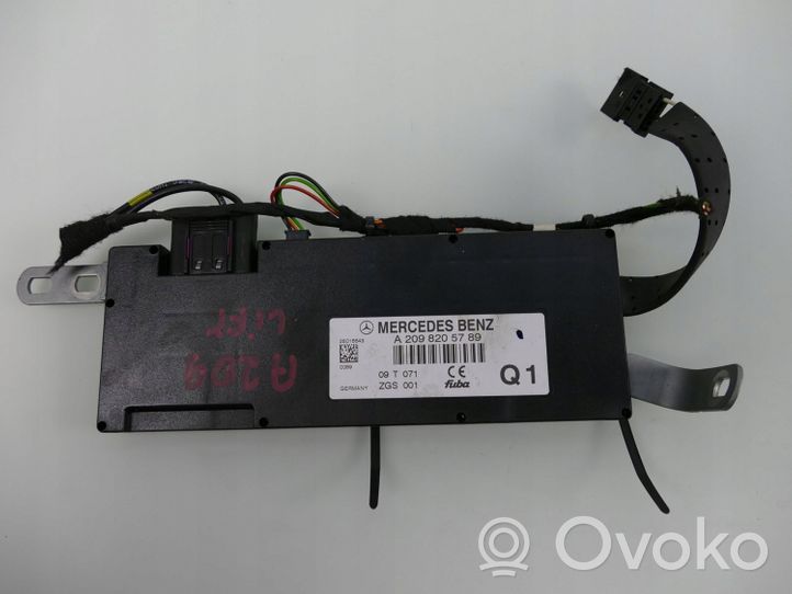 Mercedes-Benz CLK A209 C209 Antenos stiprintuvas A2098205789