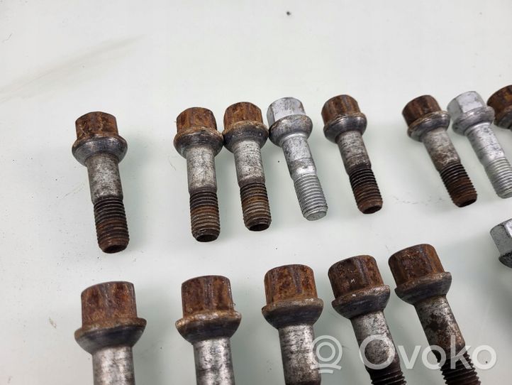 Mercedes-Benz SLK R171 Nuts/bolts 