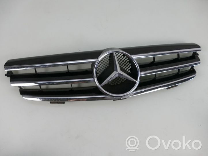 Mercedes-Benz CLK A209 C209 Front grill A2098800223