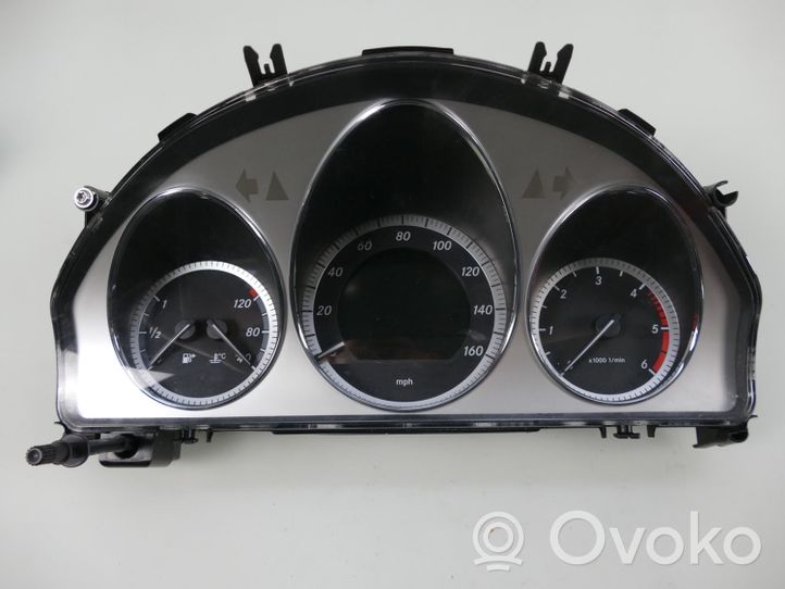 Mercedes-Benz C W204 Speedometer (instrument cluster) A2049005000