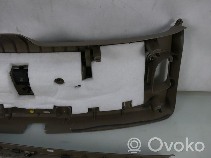 Audi Q7 4L Apatinis, bagažinės šono, apdailos skydas 4L0867973