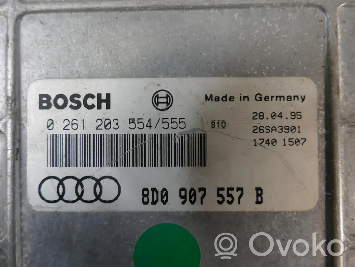 Audi A4 S4 B5 8D Moottorin ohjainlaite/moduuli 8D0907557B