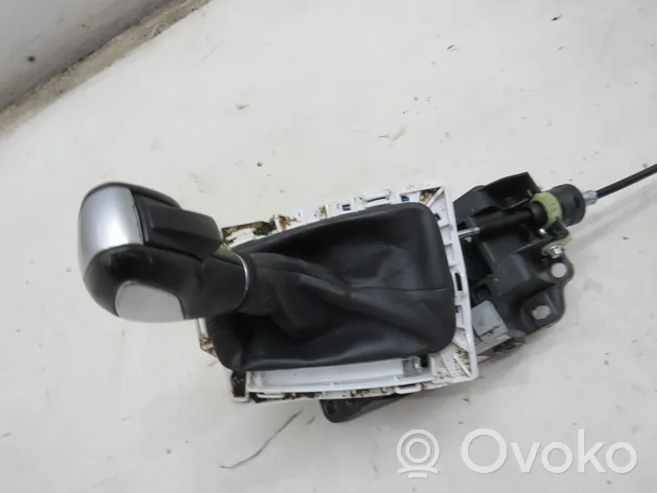 Ford Mondeo MK V Gear selector/shifter in gearbox 