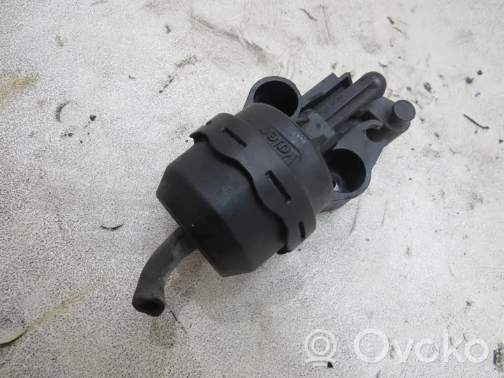 Ford Kuga II Intake manifold valve actuator/motor 