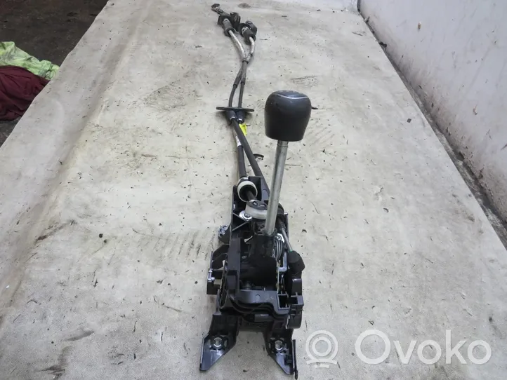 Ford Mondeo MK V Gear selector/shifter in gearbox 