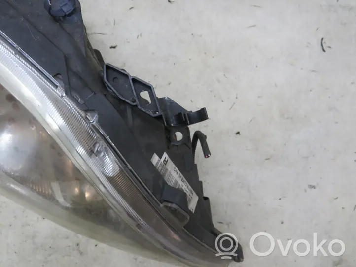 Honda CR-V Lampa przednia 