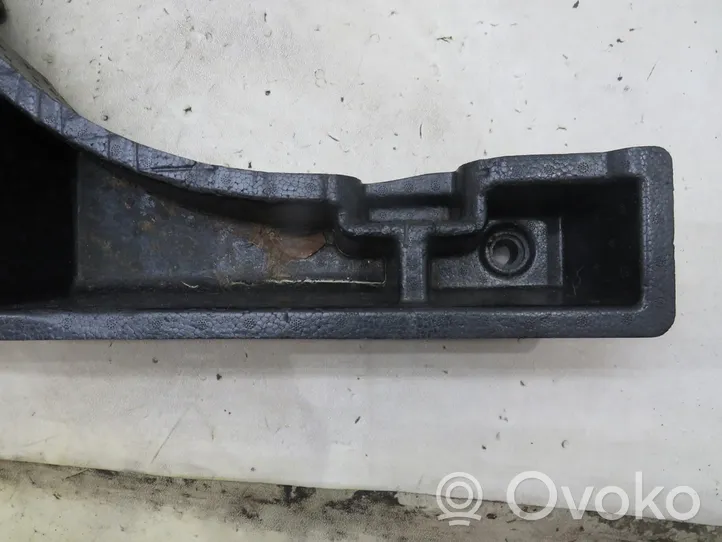 Opel Mokka Element schowka koła zapasowego 95095444