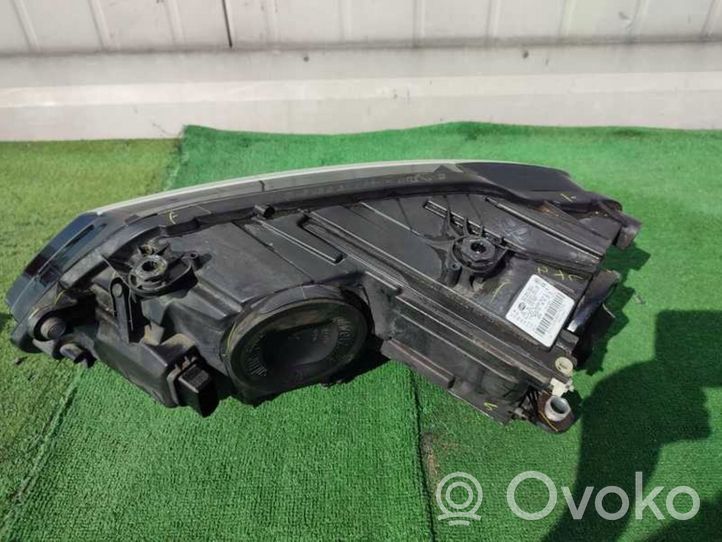 Volkswagen Jetta VI Lampa przednia 5C7941752E