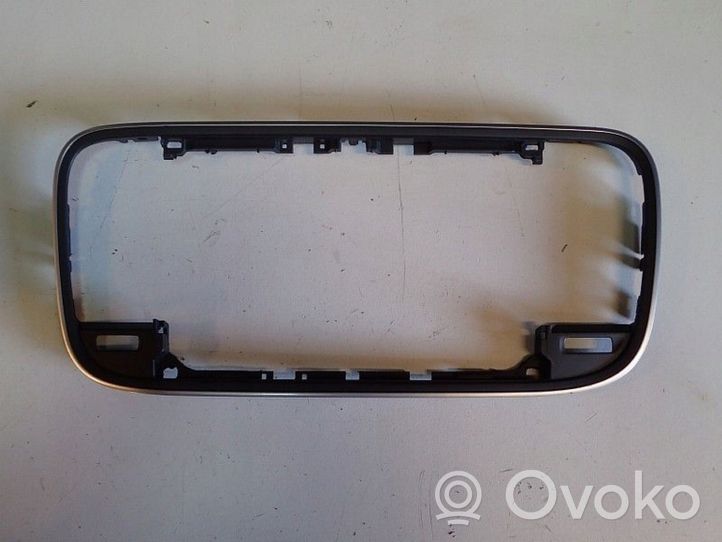 Volkswagen Beetle A5 Radio/GPS head unit trim 5C1858071C