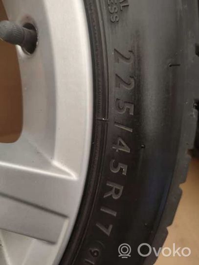 Volkswagen Jetta VI R17 alloy rim 