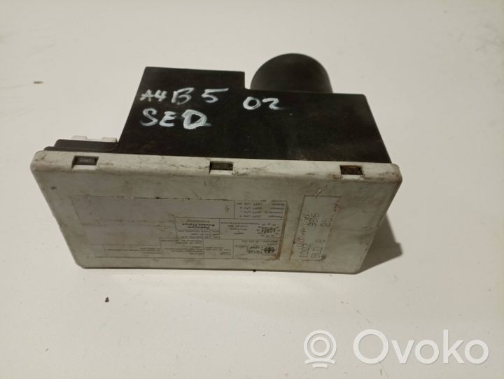 Audi A4 S4 B5 8D Pompe à vide verrouillage central 8L0862257D