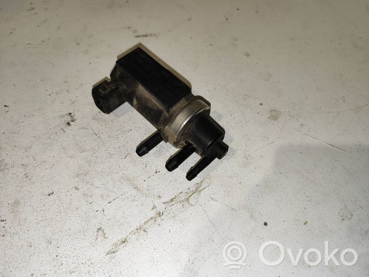 Audi A6 S6 C5 4B Turboahtimen magneettiventtiili 059906627