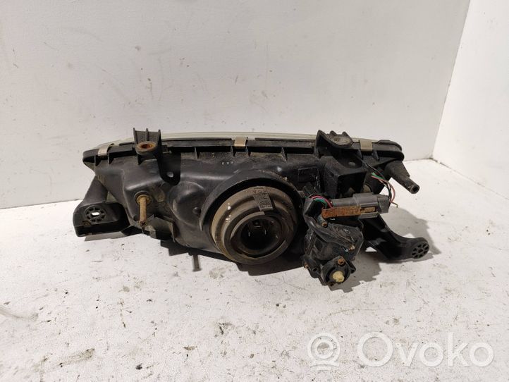 Subaru Legacy Phare frontale 10020580