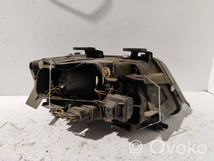 Audi A6 S6 C5 4B Phare frontale 14847300