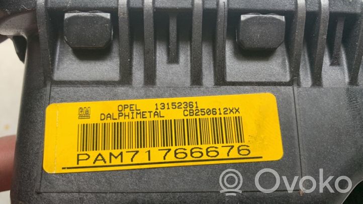 Opel Corsa D Airbag del passeggero 13152361