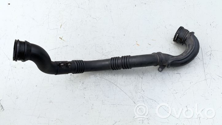 Opel Astra J Manguera/tubo del intercooler 13377051