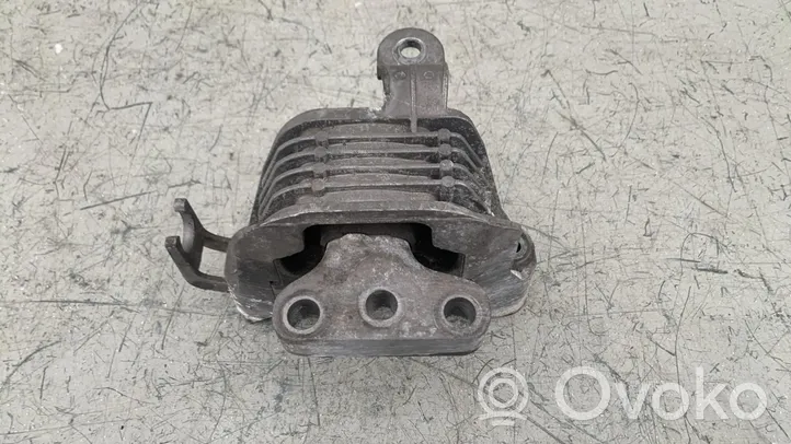 Opel Zafira C Engine mount bracket 13472392